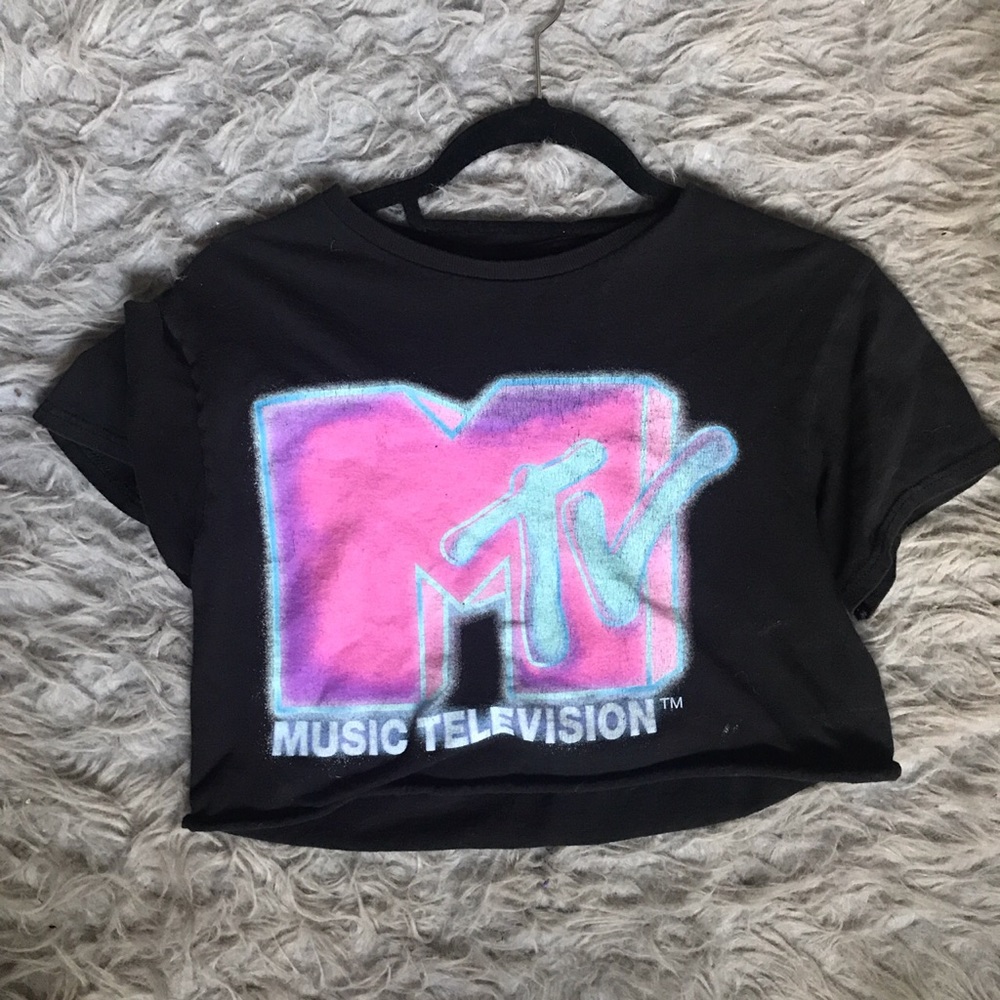 Raw hem cropped black with vibrant colors MTV tee